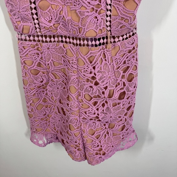 Adelyn Rae Sleeveless Floral Crochet Overlay Nude Lining Lavender Lace Romper XS - Picture 4 of 14